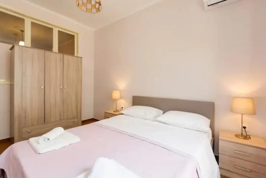 Apartment Private Pristine Balcony Home- Heart Of The Center Thessaloniki